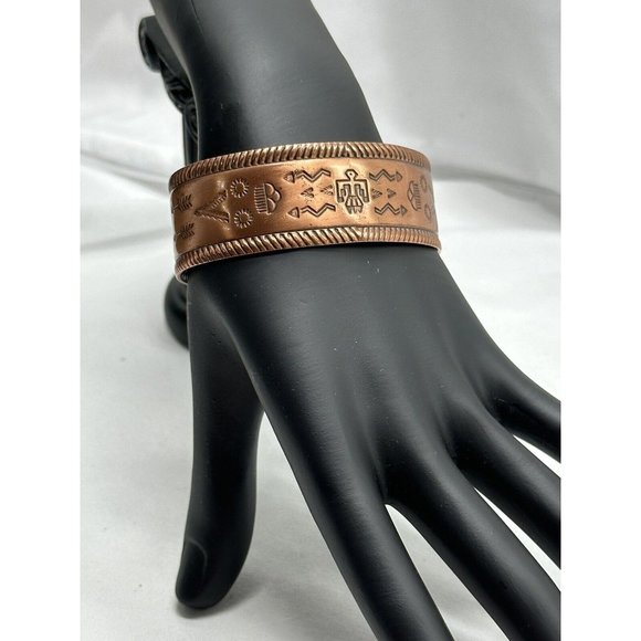 Native American Jewelry - Vintage Native American StoryTeller Copper Bangle